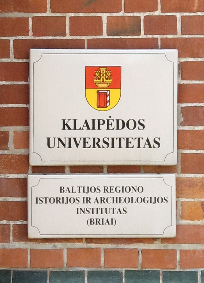 Baltijos regiono istorijos ir archeologijos instituto iškaba